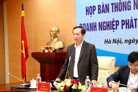 Phó Thống đốc Đào Minh Tú kêu gọi các ngân hàng đồng thuận giảm lãi suất huy động. (Ảnh: Vietnam+)