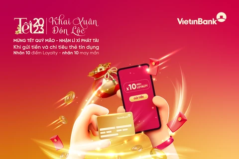 Khách hàng sẽ được nhận nhiều phần quà lì xì khi gửi tiết kiệm, thanh toán thẻ đầu năm mới tại VietinBank. (Ảnh: Vietnam+)