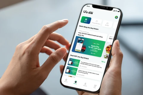 Khách hàng có thể dễ dàng tìm kiếm những ưu đãi dành riêng cho mình tại tính năng Card Zone ngay trên VPBank NEO. (Ảnh: Vietnam+)