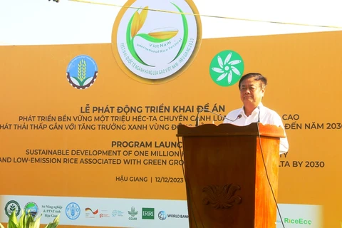 Bộ trưởng Bộ Nông nghiệp và Phát triển nông thôn Lê Minh Hoan phát biểu tại lễ phát động đề án. (Ảnh: PV/Vietnam+)