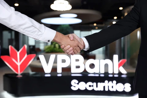 VPBankS) hiện đang triển khai bộ 3 ưu đãi bao gồm miễn phí giao dịch chứng khoán. (Ảnh: Vietnam+)