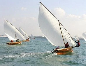 Tổ chức đua thuyền buồm tại vịnh Nha Trang