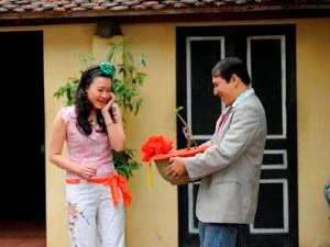 Quang Thắng và Vân Dung trong phim "Tháng củ mật" (Nguồn: Đoàn làm phim)