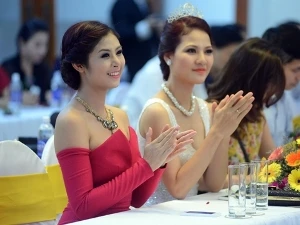 Hoa hậu Việt Nam 2010 Ngọc Hân và Hoa hậu Thể thao 2007 Trần Thị Quỳnh tại họp báo giới thiệu về Cuộc thi. (Nguồn ảnh: BTC)