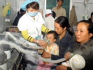 Ở Việt Nam, tỷ lệ nhiễm khuẩn ở bệnh viện tuyến huyện là 7,8%. (Ảnh minh họa: Hữu Oai/TTXVN).