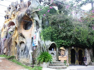 Bên ngoài Crazy House. (Ảnh: Internet)