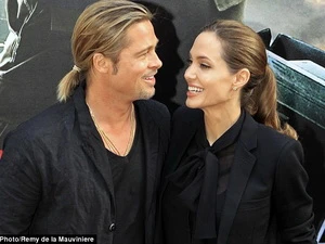 Angelina Jolie và Brad Pitt tại buổi công chiếu phim "World War Z". (Nguồn: AP)