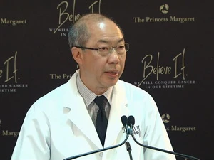 Tiến sỹ Tak Mak, Giám đốc Trung tâm nghiên cứu ung thư Margaret. (Nguồn: ctvnews.ca)