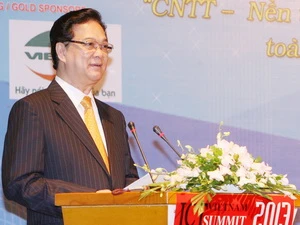 Thủ tướng Nguyễn Tấn Dũng đến dự và phát biểu tại Diễn đàn. (Ảnh: Thống Nhất/TTXVN)