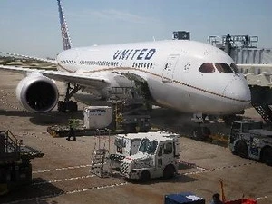 Chiếc máy bay Boeing 787 Dreamliner của công ty hàng không Mỹ United Airlines. (Nguồn: AFP/TTXVN)