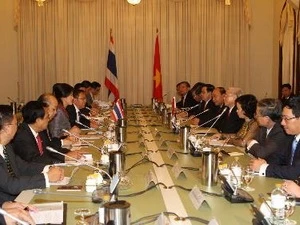 Tổng Bí thư Nguyễn Phú Trọng hội đàm với Thủ tướng Thái Lan Yingluck Shinawatra. (Ảnh: Trí Dũng/TTXVN)