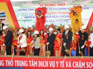 Lễ khởi công xây dựng trung tâm. (Ảnh: Nguyễn Thị Thảo/Vietnam+)