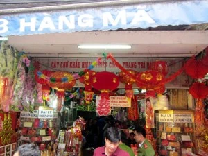 Cửa hàng nơi cất giữ pháo lậu (Ảnh: Sơn Bách/Vietnam+)