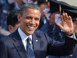 Tổng thống Mỹ Barack Obama tới thủ đô Bangko trong chuyến thăm Thái Lan. (Ảnh: AFP/TTXVN)