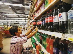 Coca-Cola và Pepsi được bày bán trong một cửa hàng ở Myanmar. (Nguồn: chiangraitimes.com)