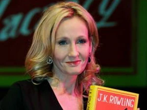 J.K Rowling tại khu Southbank Centre ở London. (Ảnh: AP) 