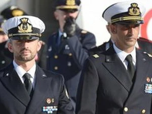 Hai lính thủy đánh bộ Massimiliano Latorre (phải) và Salvatore Girone. (Ảnh: AFP)