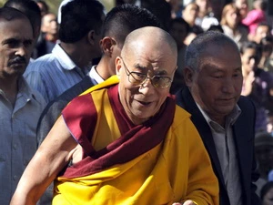 Dalai Lama, thủ lĩnh tinh thần của người Tây Tạng. (Ảnh: cambridge-news.co.uk)