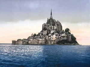 Tu viện cổ Mont-Saint Michel. (Ảnh: commons.wikimedia.org)