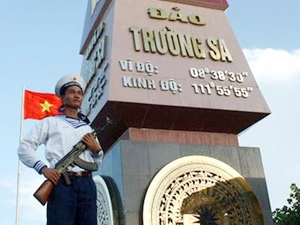 Chiến sỹ Hải quân Nhân dân Việt Nam bảo vệ quần đảo Trường Sa của Tổ quốc. (Ảnh: nguồn Vnexpress)