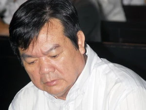 Bị cáo Nguyễn Văn Khỏe tại phiên tòa. (Ảnh: Hoàng Hải/TTXVN)