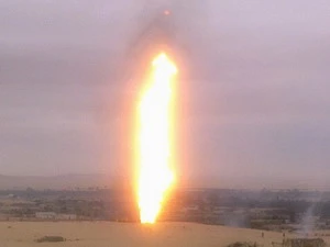 Hình ảnh vụ nổ đường ống dẫn khí từ Ai Cập tới Israel, Jordan, tháng 2/2011. (Nguồn: Reuters)