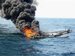Tàu 2006 NAM SEONG bị cháy. ( Nguồn: Sankei)
