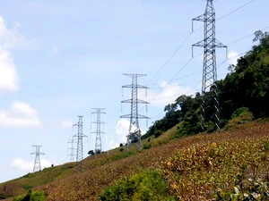 Đường dây 500kV Sơn La- Hiệp Hòa. (Nguồn: TTXVN)