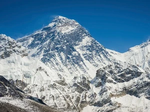 Cuộc hành trình chinh phục Everest 60 năm trước
