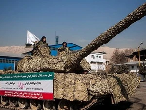 Một chiếc xe tăng thế hệ mới, Zolfaqar của Iran đã được ngụy trang. (Nguồn: presstv.com)