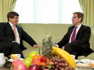 Ngoại trưởng Đức Guido Westerwelle, gặp người đồng cấp Thổ Nhĩ Kỳ Ahmet Davutoglu (Nguồn: DPA)