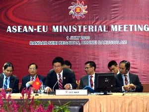 Bộ trưởng Ngoại giao Phạm Bình Minh đồng chủ trì Hội nghị Bộ trưởng Ngoại giao ASEAN-EU. (Ảnh: Nguyễn Chi Giáp/TTXVN)