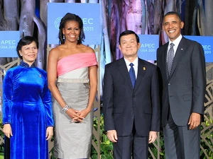 Tổng thống Hoa Kỳ Barack Obama và Phu nhân đón Chủ tịch nước Trương Tấn Sang và Phu nhân tại hội nghị APEC 19. (Ảnh: Nguyễn Khang/TTXVN)