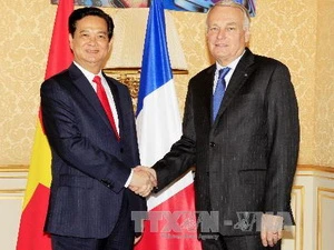 Thủ tướng Nguyễn Tấn Dũng gặp Thủ tướng Cộng hòa Pháp Jean - Marc Ayrault tại buổi hội đàm. (Ảnh: Đức Tám/TTXVN)