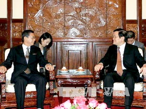 Chủ tịch nước Trương Tấn Sang tiếp Đại sứ Nhật Bản Hiroshi Fukada. (Ảnh: Nguyễn Khang/TTXVN)
