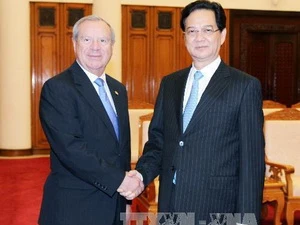 Thủ tướng Nguyễn Tấn Dũng tiếp ông Enrique Castillo-Barrantes, Bộ trưởng Ngoại giao và Tôn giáo Costa Rica đang thăm và làm việc tại Việt Nam. (Ảnh: Đức Tám/TTXVN)