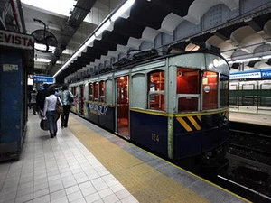 Toa tàu điện ngầm cổ nhất thế giới của Argentina. (Ảnh: Quang Sơn/Vietnam+)