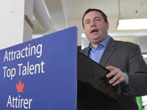 Bộ trưởng Quốc tịch và Nhập cư Canada Jason Kenney công bố chương trình Visa Start-Up. (Nguồn: The Canadian Press)