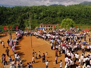 Một sân chơi ném Còn trong một lễ hội của người Thái ở Tây Bắc. (Nguồn: Báo ảnh Việt Nam)