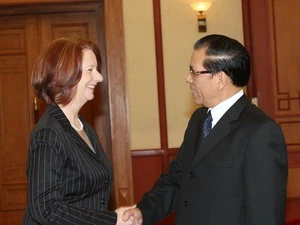 Tổng Bí thư Nông Đức Mạnh tiếp Thủ tướng Australia, bà Julia Gillard. (Ảnh: Đinh Xuân Tuân/TTXVN)