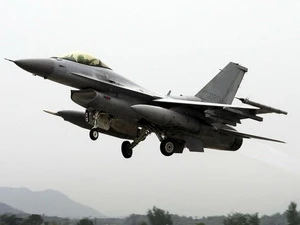 Máy bay của Hàn Quốc trong cuộc tập trận Max Thunder diễn ra tháng 5/2011. (Nguồn: Reuters)