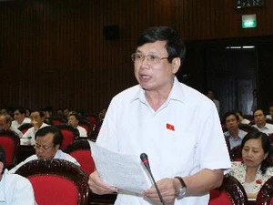 Đại biểu Quốc hội tỉnh Thanh Hoá Lê Nam phát biểu ý kiến. (Ảnh: Phương Hoa/TTXVN)