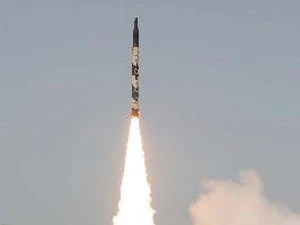 Phóng thử tên lửa đạn đạo Agni-I ngày 13/7. (Nguồn: AFP/TTXVN)