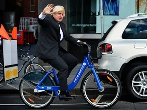 Thị trưởng London đạp xe tại Australia. (Nguồn: Herald Sun)