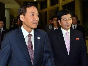 Trưởng đoàn đàm phán Hàn Quốc và CHDCND Triều Tiên sau cuộc hội đàm ngày 2/9. (Nguồn: Yonhap/TTXVN)