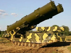 Hệ thống phòng thủ tên lửa phiên bản S-300 V của Nga. Ảnh minh họa. (Nguồn: Internet)