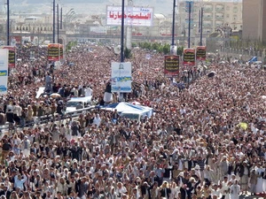 Biểu tình phản đối chế độ của Tổng thống Ali Abdullah Saleh tại Sanaa. (Nguồn: AFP/TTXVN)