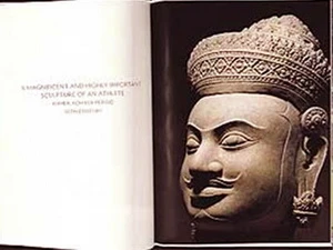 Catalogue của Sotheby's giới thiệu hình ảnh về bức tượng cổ Duryodhana. 