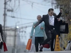 Hình ảnh trong clip "Gentleman" của ca sỹ Psy.