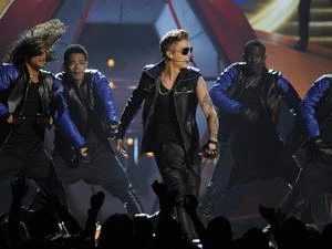Ca sỹ Justin Bieber trong một buổi biểu diễn. (Nguồn: AP)